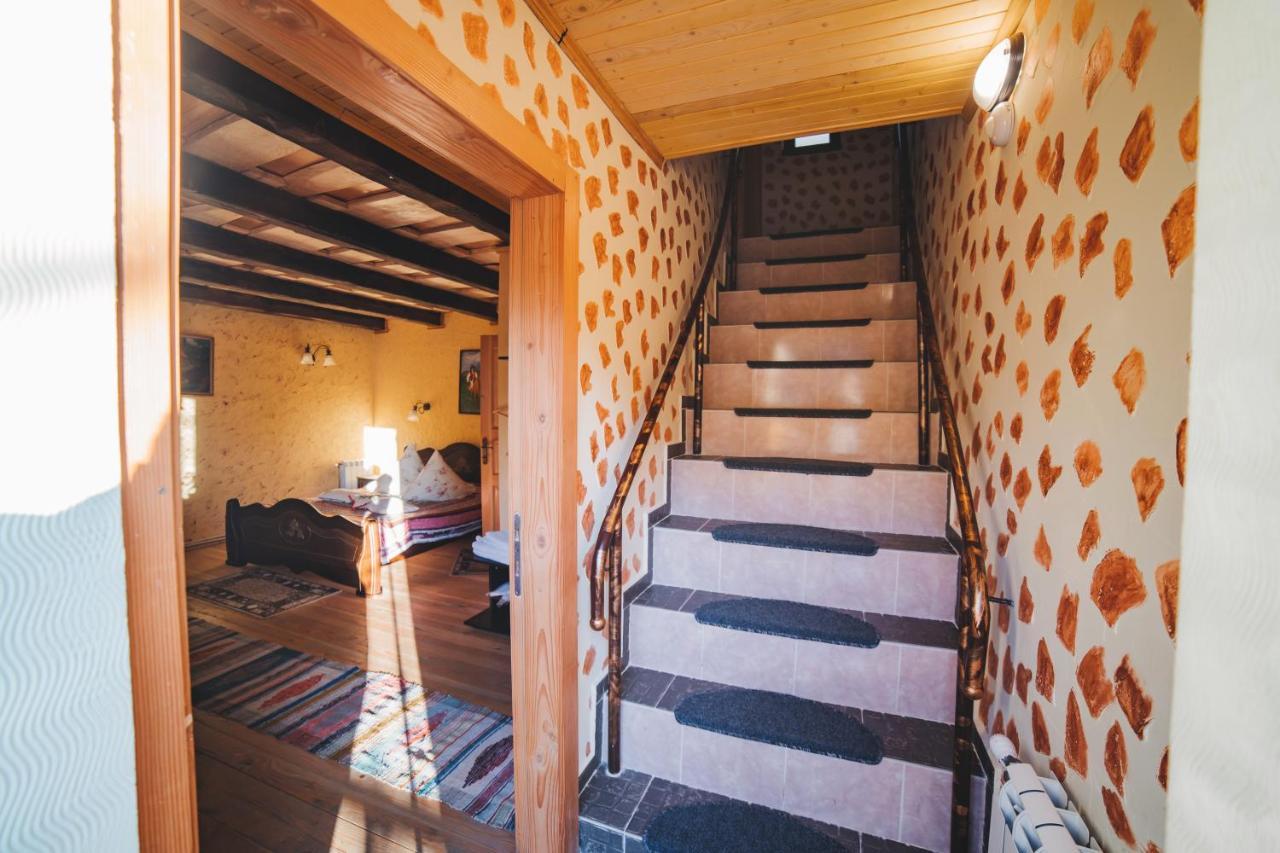 U ?Imbora Hotel Ламшори Екстериор снимка